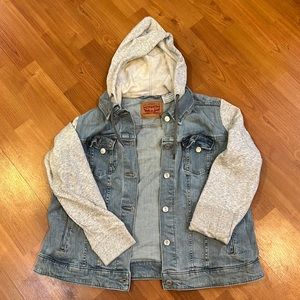 Levi’s Denim Hybrid Trucker Jacket